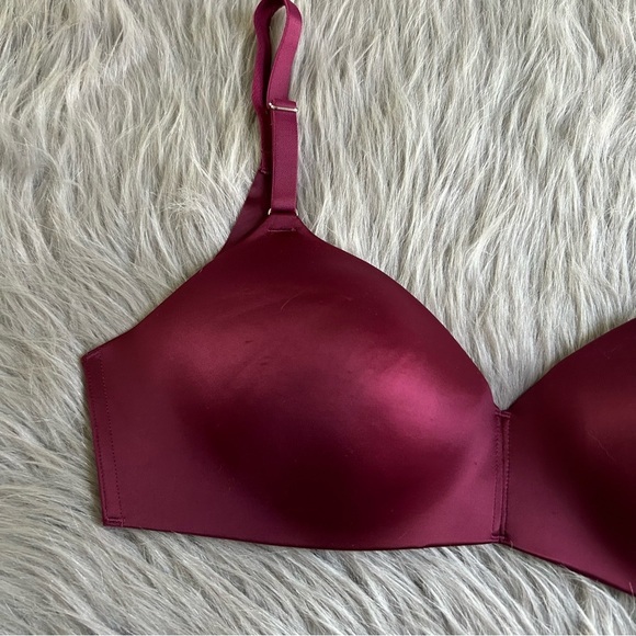 Secret Treasures Bra Womens Size 34C Lightly Lined Wirefree Bonded Back - Picture 3 of 6